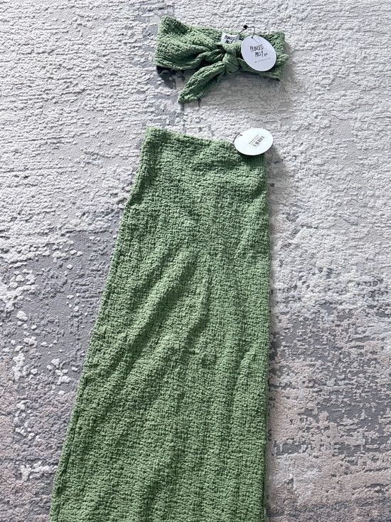 Princess Polly Dresses & Skirts - Princess Polly 2 Piece-  Green Textured size (2)